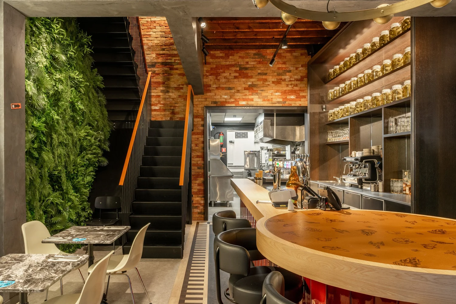 ELLIS GOURMET BURGER — Bar en backbar Brussel